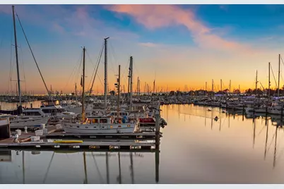 7 Commodore Dr #355, Emeryville, CA 94608 - Photo 44