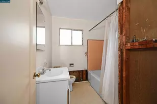 107 Adria Dr, Pleasant Hill, CA 94523 - Photo 14