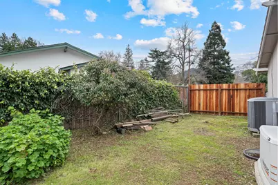5607 Lassen Ct, Clayton, CA 94517 - Photo 40