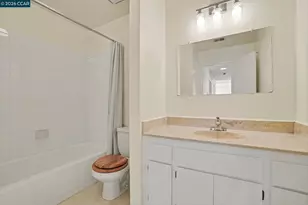 1126 Maywood Ln, Martinez, CA 94553 - Photo 14