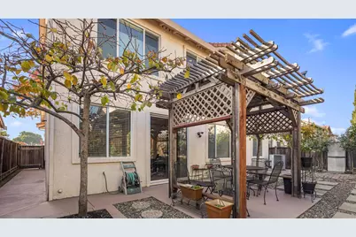 1388 Four Oaks Rd, San Jose, CA 95131 - Photo 40