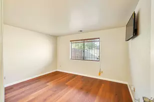 7 Town Square Pl, Oakland, CA 94603 - Photo 20