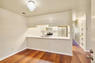 7 Town Square Pl, Oakland, CA 94603 - Photo 14