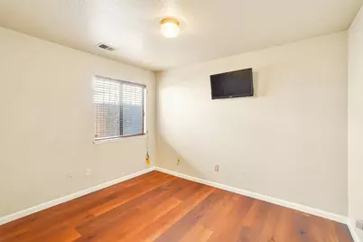 7 Town Square Pl, Oakland, CA 94603 - Photo 34