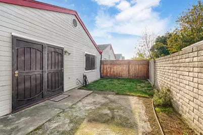 7 Town Square Pl, Oakland, CA 94603 - Photo 42