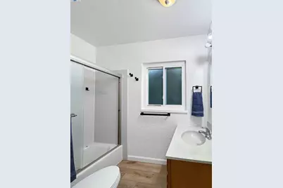 1516 Grove Way, Hayward, CA 94546 - Photo 20