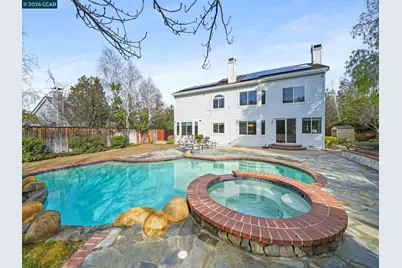 376 Blue Oak Ln, Clayton, CA 94517 - Photo 2