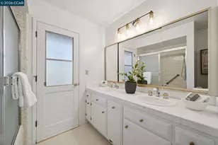 300 Constance Pl, Moraga, CA 94556 - Photo 24