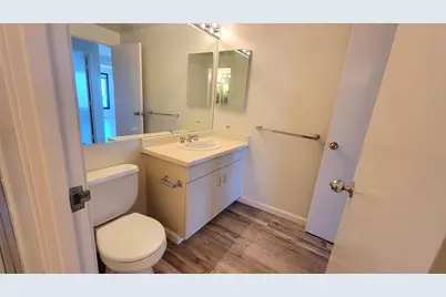 6363 Christie Ave #1915, Emeryville, CA 94608 - Photo 18