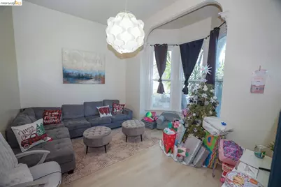 1432 Union St, Oakland, CA 94607 - Photo 18