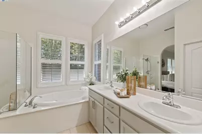 725 Central Ave, Livermore, CA 94551 - Photo 18