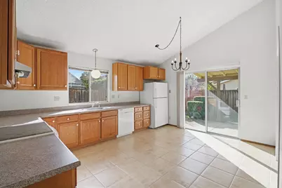 34311 Chester Ct, Fremont, CA 94555 - Photo 4