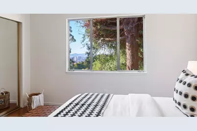 6227 Wood Dr, Oakland, CA 94611 - Photo 24