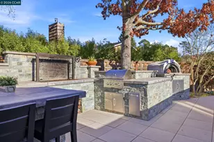 833 Crossbrook Ct, Moraga, CA 94556 - Photo 32