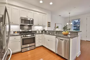 2574 Alvin St, Mountain View, CA 94043 - Photo 10