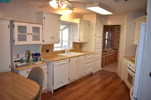 376 Avenida Flores, Pacheco, UT 84553 - Photo 4