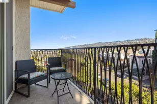 5405 Carlton St, Oakland, CA 94618 - Photo 6