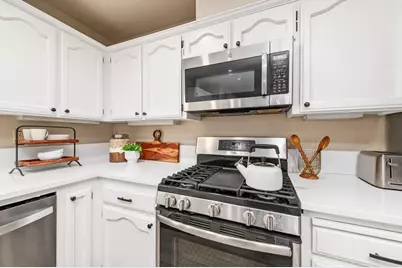 297 Del Valle Ct, Pleasanton, CA 94566 - Photo 14