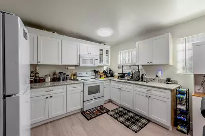 107 Catron Dr, Oakland, CA 94603 - Photo 14