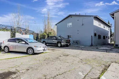 107 Catron Dr, Oakland, CA 94603 - Photo 22