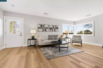 3102 Pine St, Martinez, CA 94553 - Photo 2