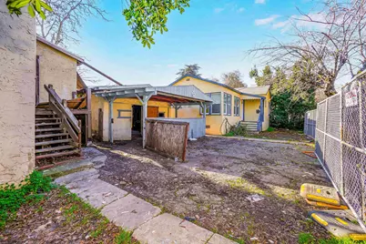 2054 Bonifacio, Concord, CA 94520 - Photo 30