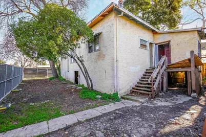 2054 Bonifacio, Concord, CA 94520 - Photo 28