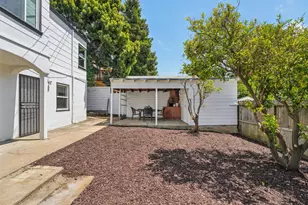 10601 Sheldon St, Oakland, CA 94605 - Photo 36