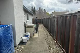 1109 Vista Point Ln, Concord, CA 94521 - Photo 24