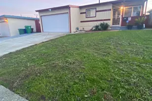 2956 McKenzie Dr, Richmond, CA 94806 - Photo 2