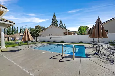 129 Little Johns Creek Dr, Oakdale, CA 95361 - Photo 32