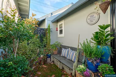156 Holiday Hills Dr, Martinez, CA 94553 - Photo 2