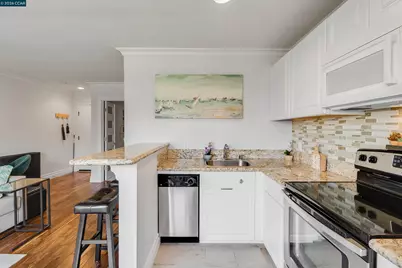 1 Embarcadero W #164, Oakland, CA 94607 - Photo 8