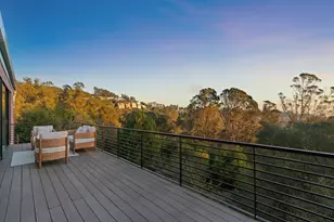 6353 Skyline Blvd, Oakland, CA 94611 - Photo 32