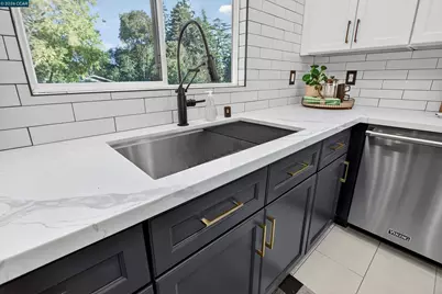 464 Coralie Dr, Walnut Creek, CA 94597 - Photo 12