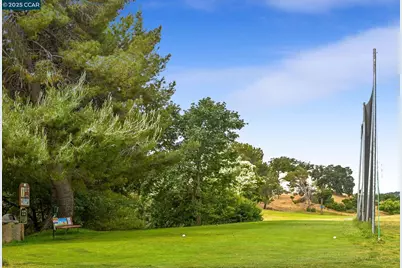 1411 Marchbanks Dr #2, Walnut Creek, CA 94598 - Photo 36