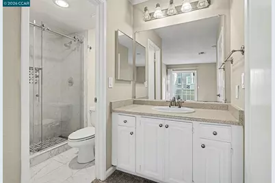 485 Canyon Oaks Dr #J, Oakland, CA 94605 - Photo 20