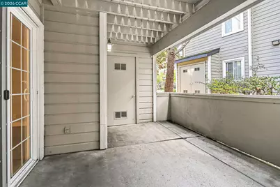 485 Canyon Oaks Dr #J, Oakland, CA 94605 - Photo 24