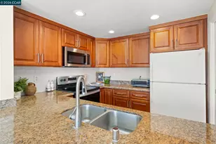 1331 Waterfall Way, Concord, CA 94521 - Photo 14