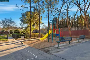 1331 Waterfall Way, Concord, CA 94521 - Photo 30