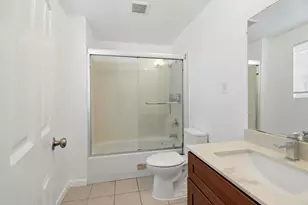 2122 25th St, Oakland, CA 94606 - Photo 26