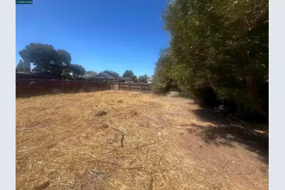 551 6th St, Richmond, CA 94801 - Photo 2