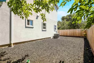 2722 Cowell Rd, Concord, CA 94518 - Photo 6