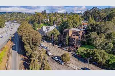 9716 Mountain Blvd, Oakland, CA 94605 - Photo 12