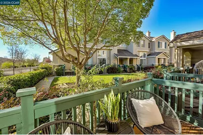 1004 Phoenix St, Danville, CA 94506 - Photo 2