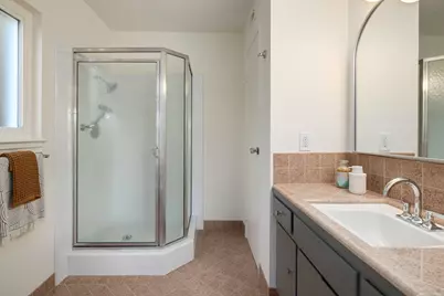 2324 Lakeshore Ave, Oakland, CA 94606 - Photo 28