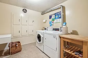 2324 Lakeshore Ave, Oakland, CA 94606 - Photo 36