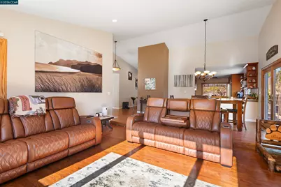 305 Mountaire Pkwy, Clayton, CA 94517 - Photo 10