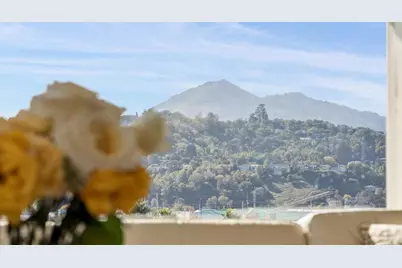 28 Marina Court Dr, San Rafael, CA 94901 - Photo 16