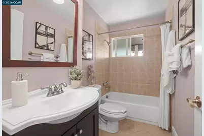 202 Christie Dr, Martinez, CA 94553 - Photo 18